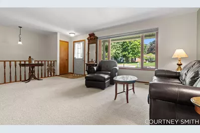 672 Birchwood Court SE, Lowell, MI 49331 - Photo 9
