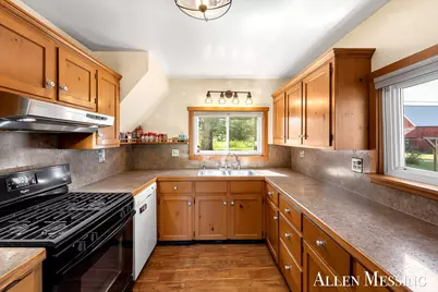 769 S Pine Avenue, White Cloud, MI 49349 - Photo 7