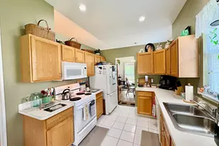 874 Chamberlain Ct, Jackson, MI 49203 - Photo 5