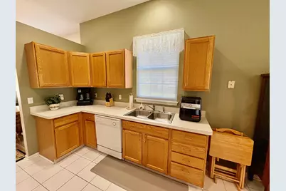 874 Chamberlain Court #9, Jackson, MI 49203 - Photo 7