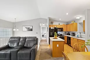6824 Maplelawn Dr, Ypsilanti, MI 48197 - Photo 9