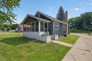 703 Winifred St, Jackson, MI 49202 - Photo 1