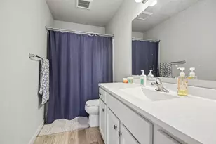 809 Hollyhock Dr, Greenville, MI 48838 - Photo 19
