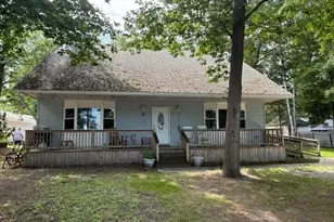 3137 Shore Dr, Port Austin, MI 48467 - Photo 5