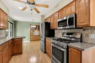 1924 Plymouth Terrace SE, Grand Rapids, MI 49506 - Photo 9