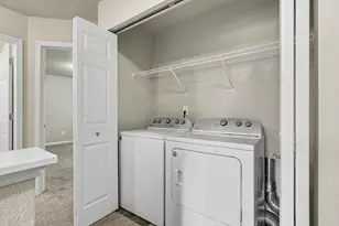 1040 Broken Ridge Dr, Lansing, MI 48917 - Photo 15