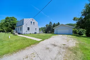 2631 Lakeshore Rd, Manistee, MI 49660 - Photo 41