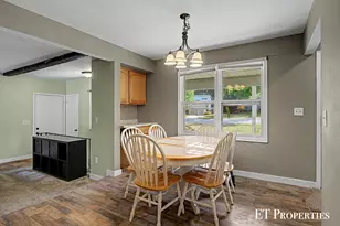 2440 Saratoga Dr NE, Grand Rapids, MI 49525 - Photo 9