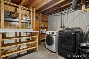 2440 Saratoga Dr NE, Grand Rapids, MI 49525 - Photo 29
