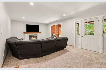 15843 Brucker Street, Grand Haven, MI 49417 - Photo 7