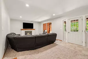15843 Brucker St, Grand Haven, MI 49417 - Photo 7
