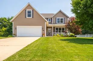 5891 Racine Dr, Stevensville, MI 49127 - Photo 1