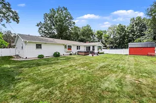 4815 Firethorne Dr, Jackson, MI 49201 - Photo 9