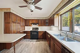 5445 Sharon Dr, Jackson, MI 49203 - Photo 7