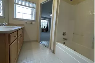 2806 Barclay Wy, Ann Arbor, MI 48105 - Photo 15