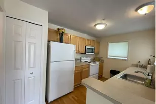 2806 Barclay Wy, Ann Arbor, MI 48105 - Photo 3