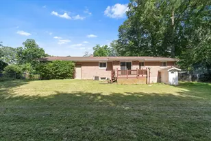8696 Maplewood Dr, Berrien Springs, MI 49103 - Photo 9