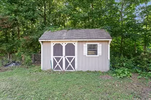 8696 Maplewood Dr, Berrien Springs, MI 49103 - Photo 33