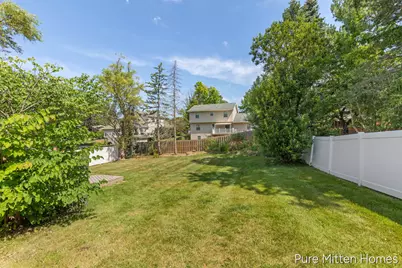 2047 Wolfboro Drive SE, Grand Rapids, MI 49508 - Photo 29