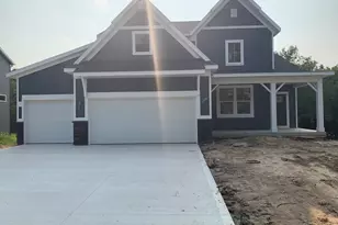 1160 N Washington Street SE, Lowell, MI 49331 - Photo 1