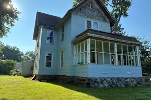 404 N Paw Paw St, Lawrence, MI 49064 - Photo 3