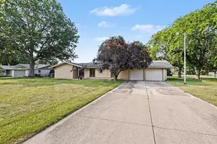 2436 Fountain Ln, Stevensville, MI 49127 - Photo 29
