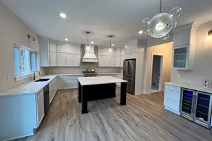 9412 Grand Summit Dr, Fenton, MI 48430 - Photo 5
