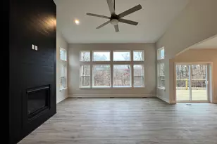 9412 Grand Summit Dr, Fenton, MI 48430 - Photo 3