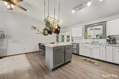 1350 Trailside Ct NW, Grand Rapids, MI 49504 - Photo 9