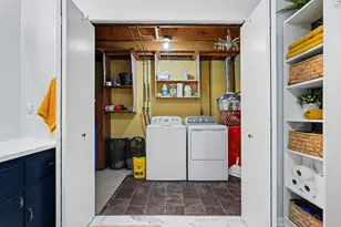 1726 6th St NW, Grand Rapids, MI 49504 - Photo 27