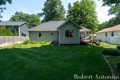 2516 Golfbury Drive SW, Wyoming, MI 49519 - Photo 41