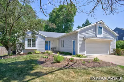 2620 Riverside Drive NE, Grand Rapids, MI 49505 - Photo 3