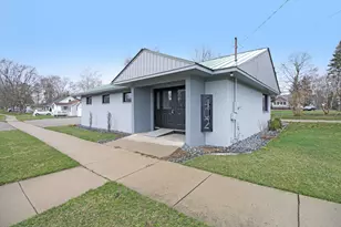 402 Thornton St, Middleville, MI 49333 - Photo 1
