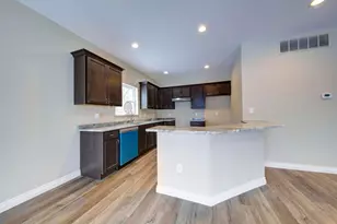 33724 Barrington St, Westland, MI 48186 - Photo 9