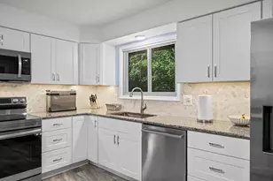 1609 Glastonbury Rd, Ann Arbor, MI 48103 - Photo 9