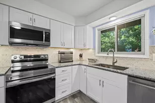 1609 Glastonbury Rd, Ann Arbor, MI 48103 - Photo 7