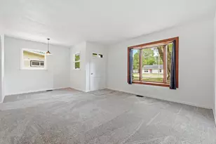 627 Clearview St, Kalamazoo, MI 49048 - Photo 3
