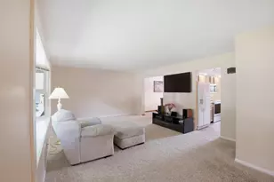 1076 Lancelot Dr, Muskegon, MI 49445 - Photo 21