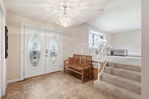 1076 Lancelot Dr, Muskegon, MI 49445 - Photo 9