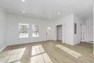 303 Middle St, Three Rivers, MI 49093 - Photo 5