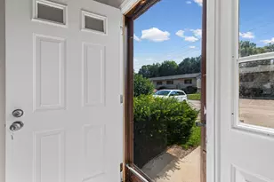 38116 Hixford Pl, Westland, MI 48185 - Photo 3