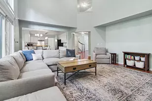 2877 Leslie Park Cir, Ann Arbor, MI 48105 - Photo 25