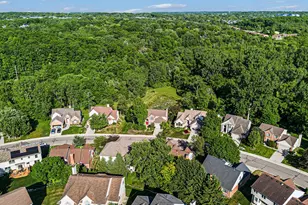 2877 Leslie Park Cir, Ann Arbor, MI 48105 - Photo 59