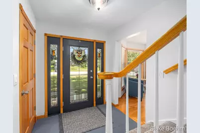 118 Lauderdale Avenue NE, Grand Rapids, MI 49546 - Photo 3