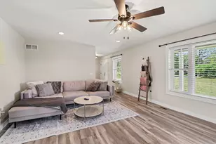10141 S 33rd St, Vicksburg, MI 49097 - Photo 5