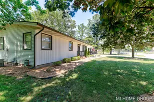 918 136th Ave, Holland, MI 49424 - Photo 5