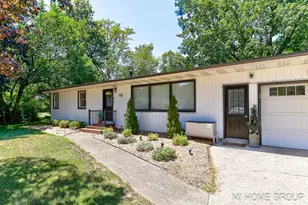 918 136th Ave, Holland, MI 49424 - Photo 3