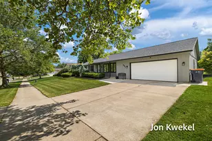 281 Orlando Ave, Holland, MI 49423 - Photo 9