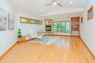 1712 Barrington Pl, Ann Arbor, MI 48103 - Photo 9
