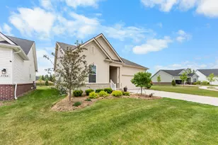 3772 Park Creek Ln, Canton, MI 48188 - Photo 3